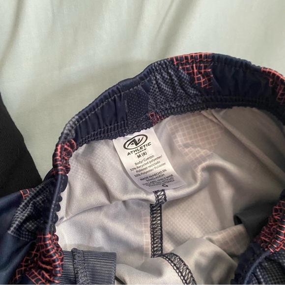 Boys Volcom Bundle - Picture 2 of 4